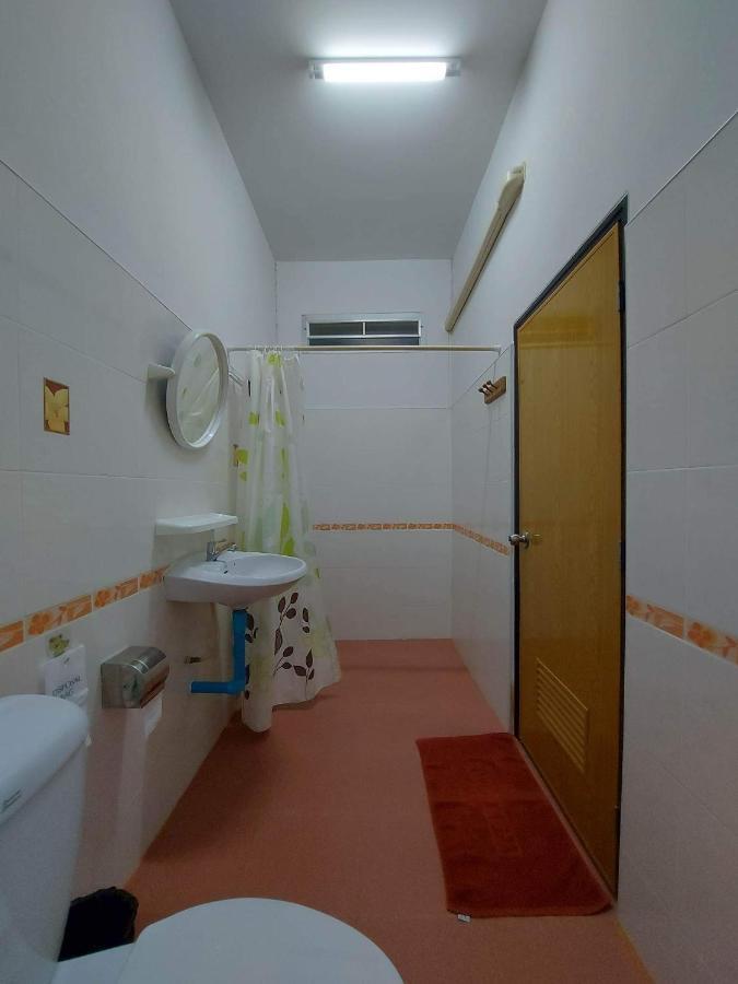 Rutcha Homestay Betong รัชชา โฮมสเตย์ เบตง Exterior photo